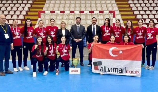 75. Yıl Cumhuriyet Anadolu Lisesi Türkiye Şampiyonu oldu