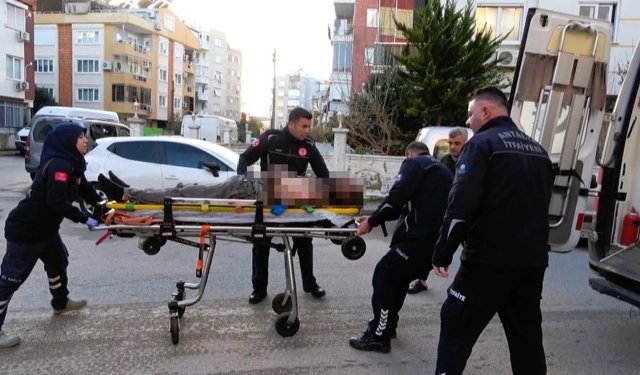 Antalya'da alevlere uykuda yakalandı, canını zor kurtardı