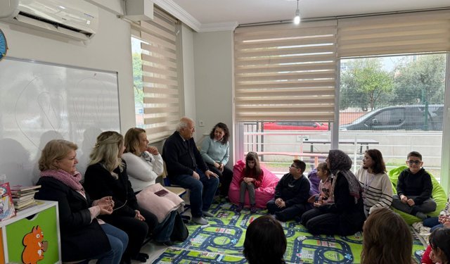 Antalya’da belediye çalışma yaptı kitaplar konuşmaya başladı