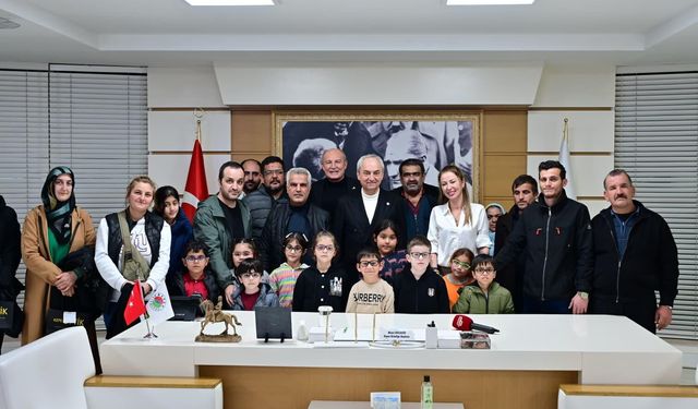 Antalya’daki 140 öğrenciye gözlük hediyesi