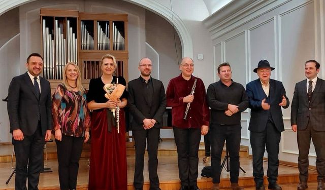 Antalyalı Flüt sanatçısı Lelya Bayramoğulları’na Özgürlük Ödülü verildi