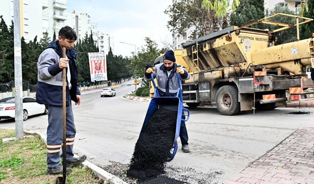 Antalya’nın Muratpaşa İlçesi’nde yollar yenilendi