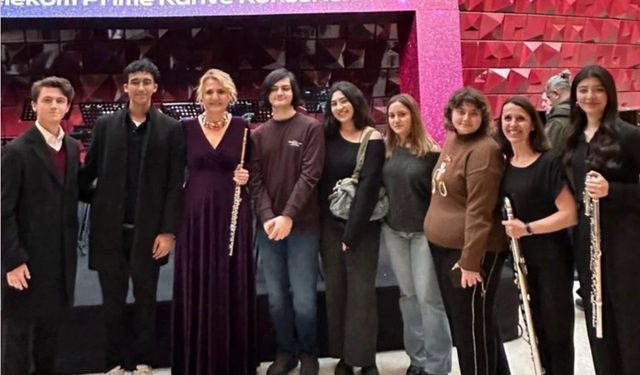 Doç. Lelya Bayramoğulları AKM’de unutulmaz bir konsere imza attı