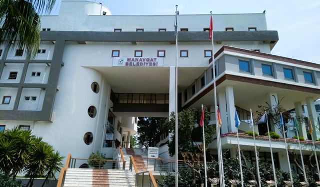 Manavgat Belediyesi'nden 'ırmak çevresinden uzak durun' çağrısı