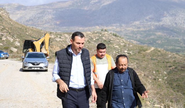 Sağanak sonrası Manavgat’ta heyelan alarmı: Kapanan yollar kısa sürede açıldı