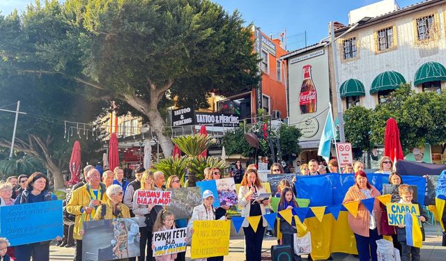 Antalya’daki Ukraynalılar direnişin 4. Yılında bir araya geldi