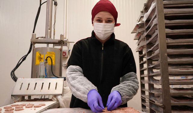 Antalya sanayisinde kadın gücü üretiyor ekonomiye katkı sağlıyor