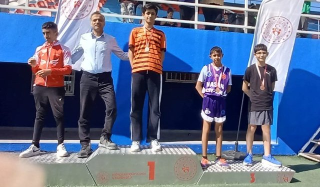 Demirgül Ortaokulu’ndan atletizmde 7 madalya