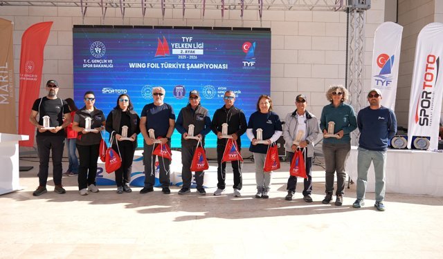 Didim’de yelken heyecanı: Sporcular berrak sularda yarıştı