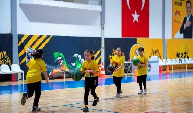 Hem spor hem kardeşlik: Dördüzler basketbolda buluştu