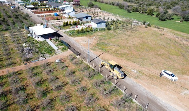 Kepez’de yol iyileştirme çalışmaları sürüyor