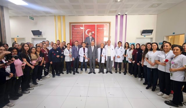 Kocagöz, sağlık çalışanlarının Tıp Bayramı’nı kutladı