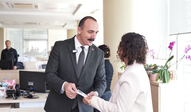 Konyaaltı Belediye Başkanı Cem Kotan’dan kadınlara anlamlı hediye