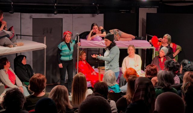 Sahnede gerçek yaşam hikâyesi