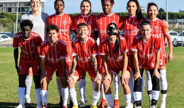 Antalyasporlu kadınları rakipleri kurtardı… Rakipler pes etti, Antalyaspor resmen ligde kaldı!