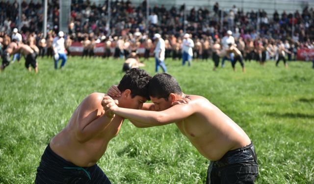 Antalya’da 12 yıl sonra dualı çayırı şenlendi