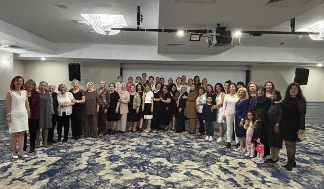 Antalya’da kadınlar eğitime destek için bir araya geldi