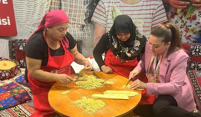 Büşra Özdemir’in 10 parmağında 10 marifet