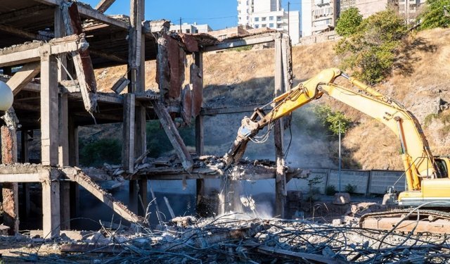 Kemer’de kaçak yapılar için düğmeye basıldı