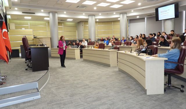 Kepez Belediyesi personeline önemli eğitim