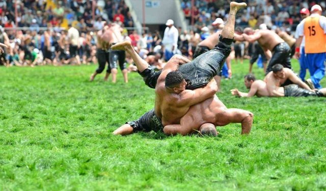 Yağlı güreşte devrim… 100’lerce yıllık gelenek değişiyor