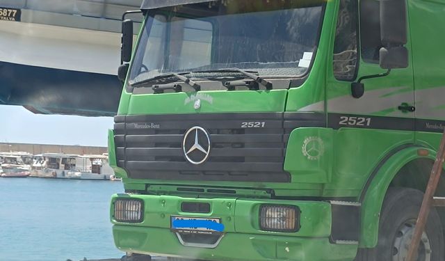 Antalya Balıkçı Barınağı’nda vinç krizi aşıldı