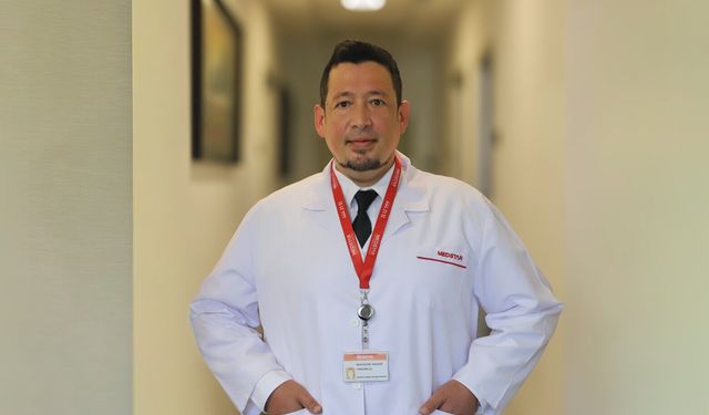 Antalyalı doktor kadınlarda idrar kaçırmanın tedavi yöntemleri