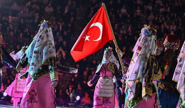 Aspendos'ta 'Kökten Geleceğe Maarif Yolcuları' konseri