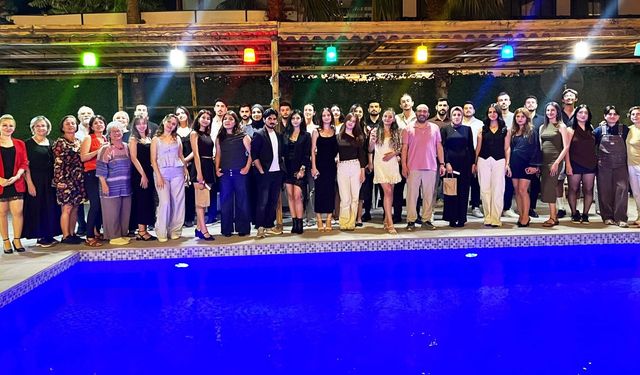 ÇYDD Antalya’da 84 öğrenci mezuniyet sevinci