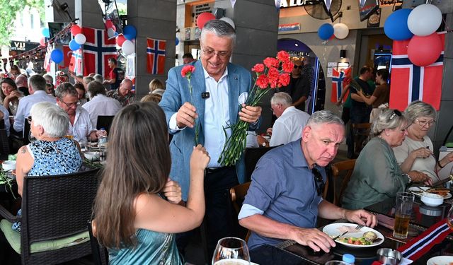 Kemer’de Norveç milli bayramı kutlandı