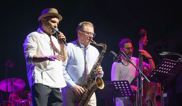 Antalya Akra Caz Festivali’nde Kenan Doğulu rüzgârı esti