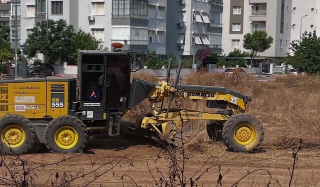 Antalya Avni Tolunay Caddesi’nde riskli alanlara müdahale