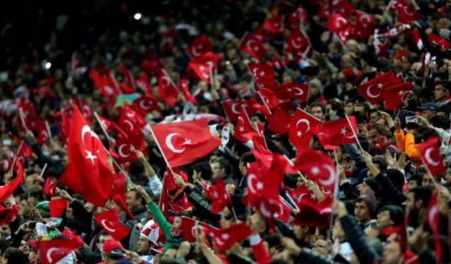 Antalya Barosu'ndan milli maç daveti