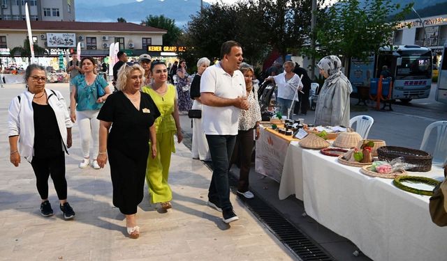 Antalya’nın turizm merkezinde ilk kermes göz doldurdu