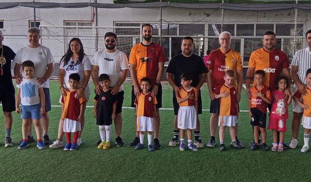 Babalar Günü’nde anlamlı etkinlik! Babalar ve oğulları kapıştı, anneler destekledi
