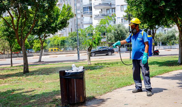 Büyükşehir’den toplu kullanım alanlarına ilaçlama çalışması