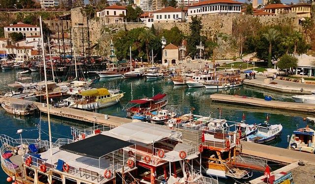Kaleiçi Yat Limanı için 20 milyon dolarlık acil yatırım çağrısı