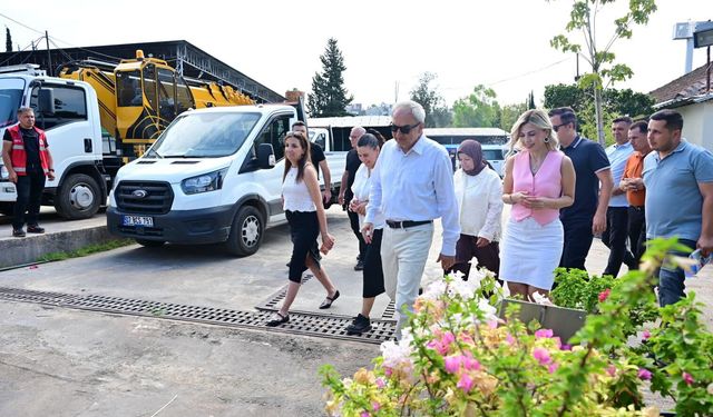 Kocagöz’den, Kepez’in renklerini üreten emekçilere ziyaret