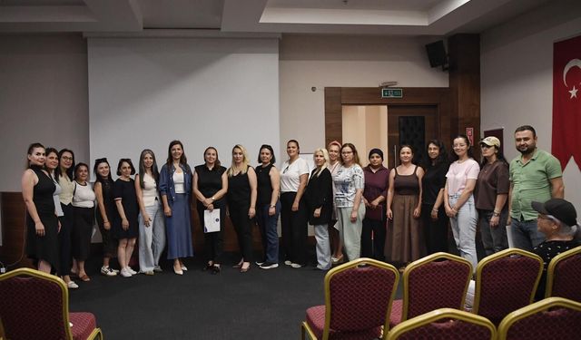 Konyaaltı Belediyesi’nden velilere ilkokula uyum semineri