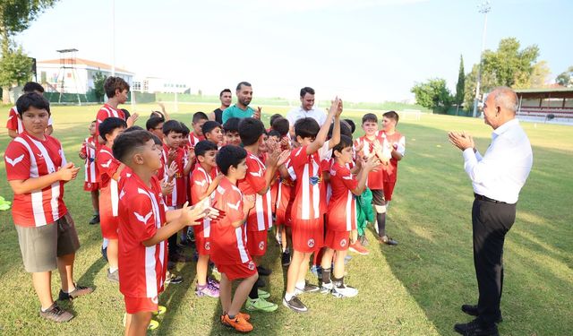 Antalya Döşemealtı'ndaki spor kursu çocukların hayatını şekillendiriyor