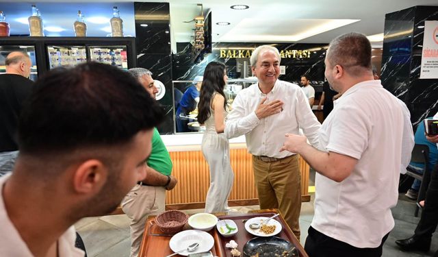 Kepez Belediye Başkanı Mesut Kocagöz proje kapsamında esnafla buluştu
