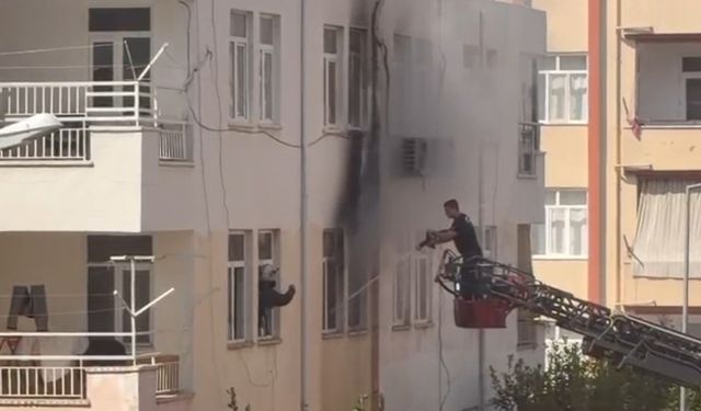 Manavgat’ta personel lojmanında yangın! Bir çalışan hastaneye kaldırıldı