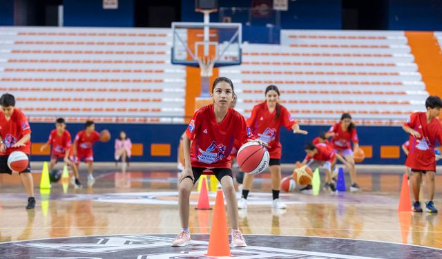 Mersin'de öğrenciler yaz tatilini dolu dolu geçirecek