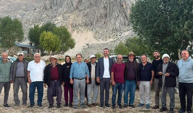 Belediye Başkan Vekili Mehmet Çiçek, yayladaki vatandaşların sorunlarını dinledi