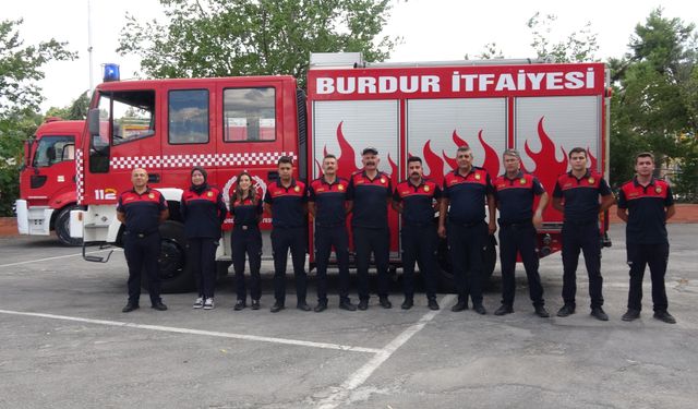Burdur'da hayat kurtaran not! Motora giren yavru kedi kurtarıldı