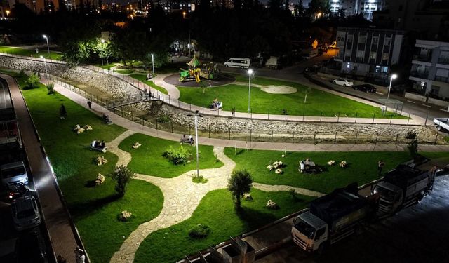 Kepez Belediyesi 100 parkı ışıl ışıl hale getirdi
