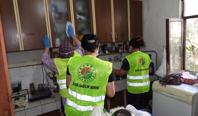 Kepez Belediyesi önce temizledi sonra yeniledi