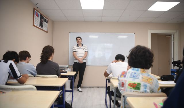 Konyaaltı Belediyesi çocukları kampa aldı