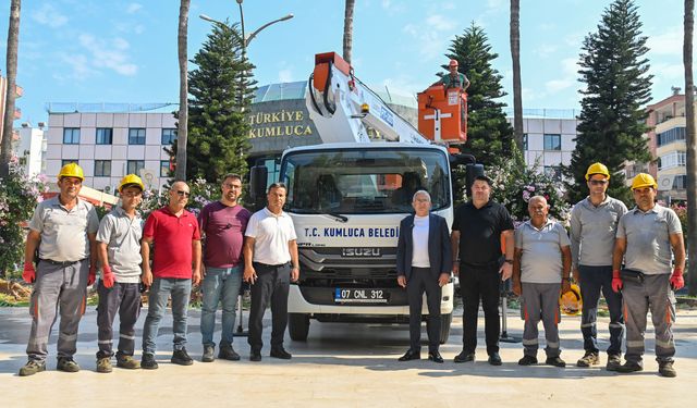 Kumluca Belediyesi yeni araçlarını açıkladı