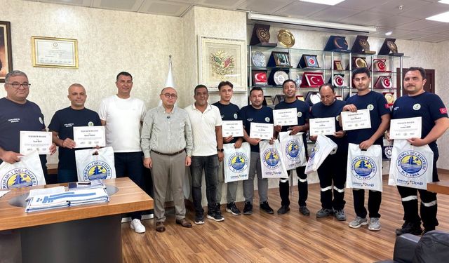 Mersin’de canını ortaya koyan çalışanlara ödül